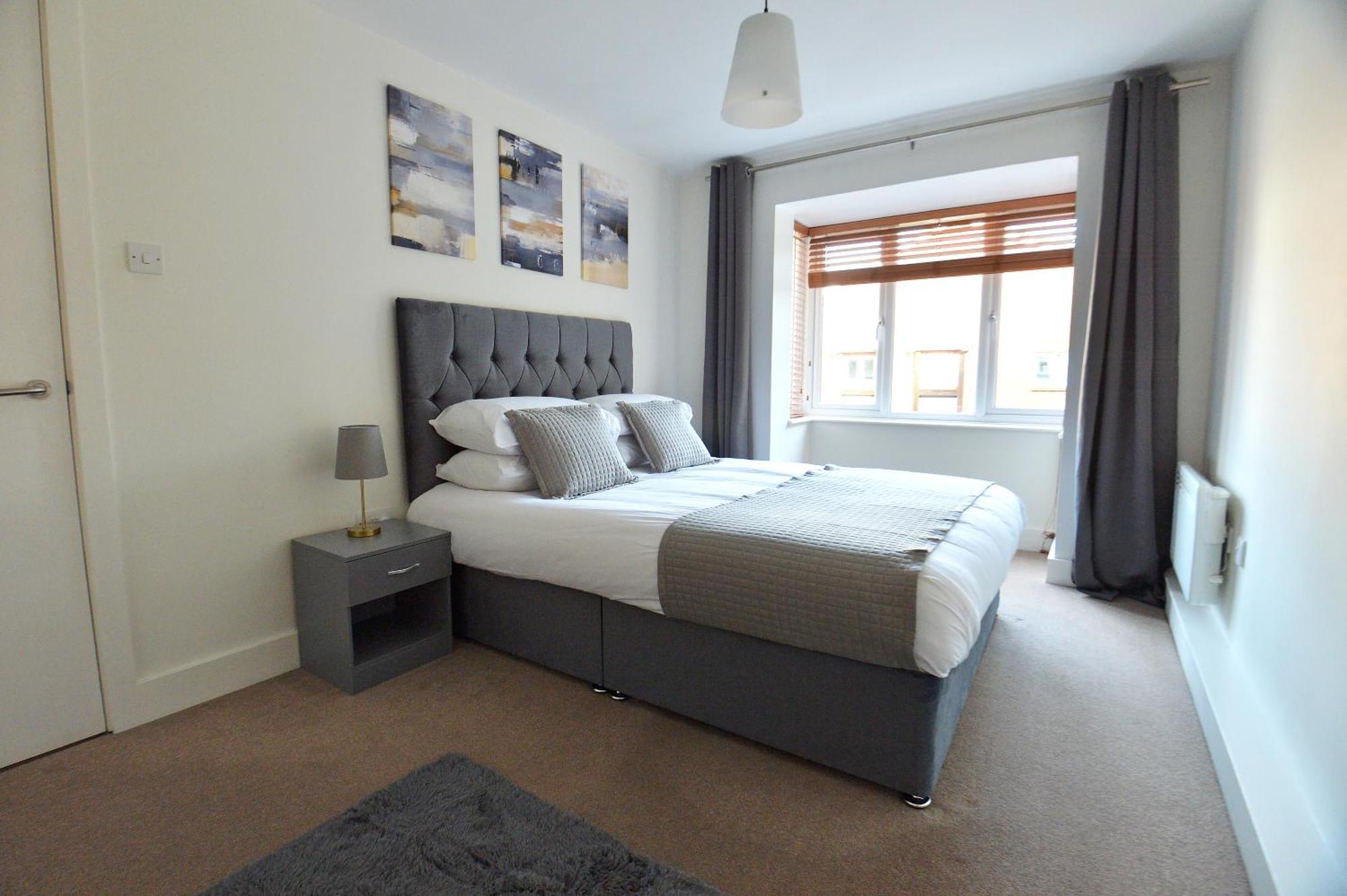 Stylish 2Br Flat - 2 Free Parking Spaces - Near Lgw Airport Crawley  Exterior photo
